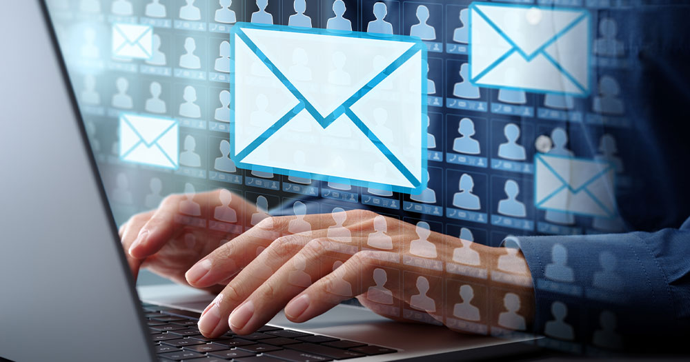 写真：SalesforceとOutlookを連携する方法｜営業活動を自動記録・可視化する活用事例も紹介 イメージ